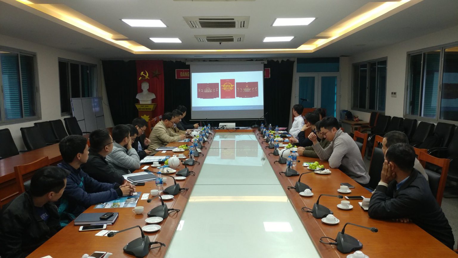 VGSI PILE MAKES OFFICIALLY VISIT TO VIETNAM INSTITUTE FOR BUILDING